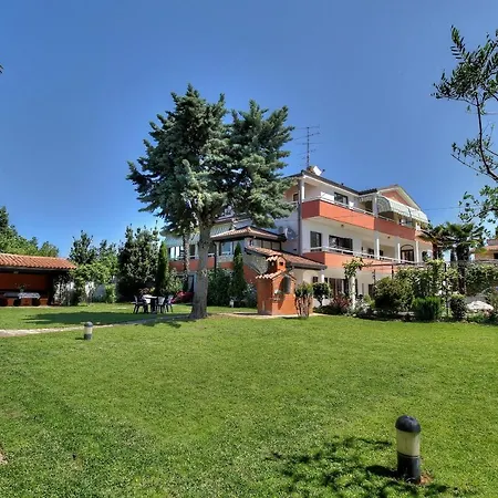 Sonja Apartment *